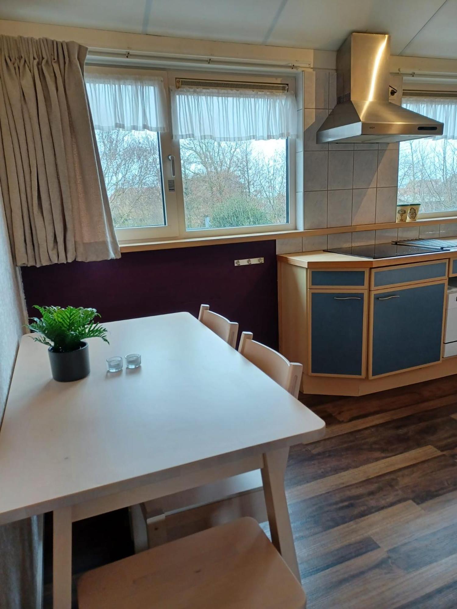 Hotel Dichtbijzee Oosterend  Zewnętrze zdjęcie