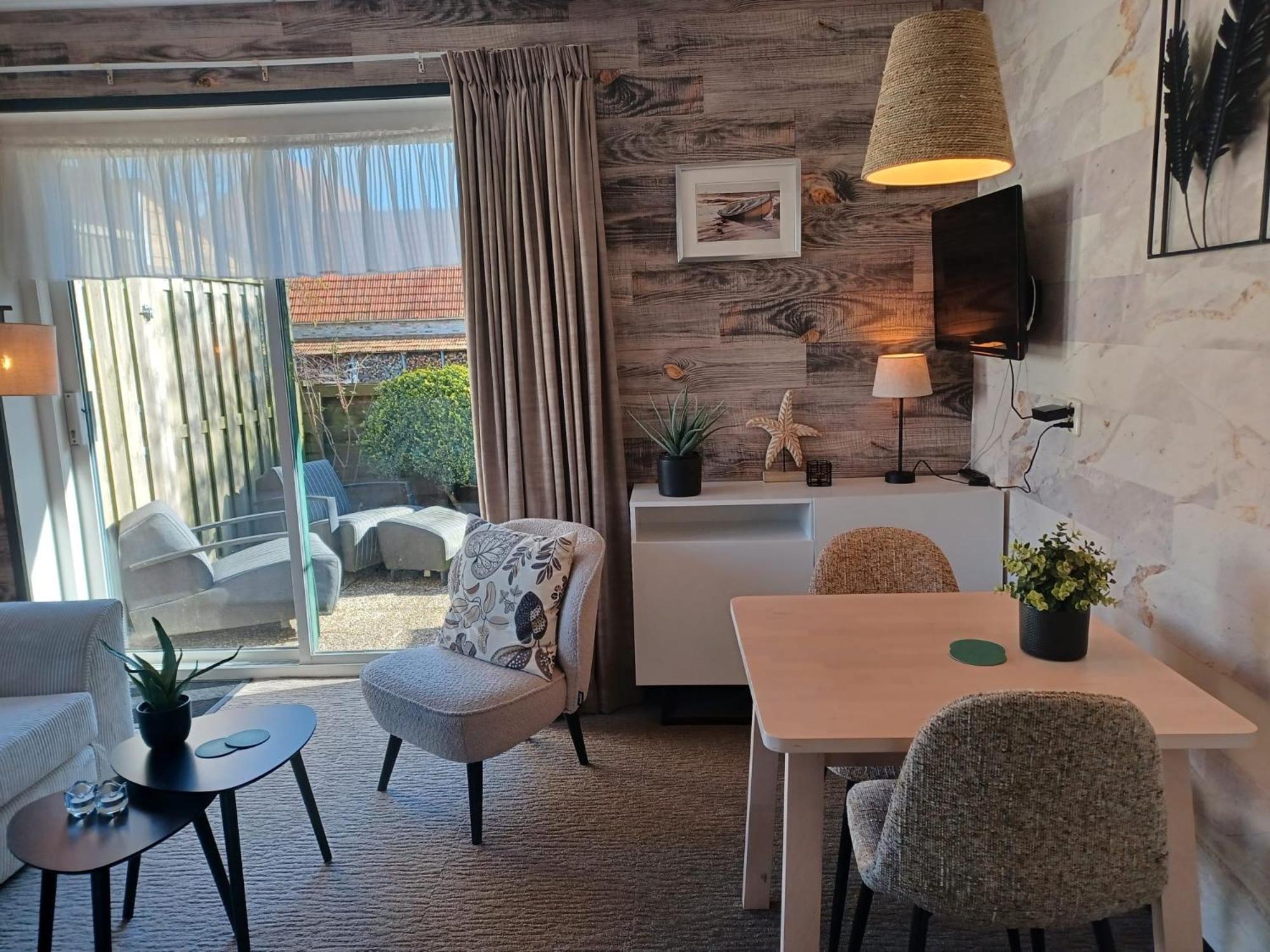 Hotel Dichtbijzee Oosterend  Zewnętrze zdjęcie